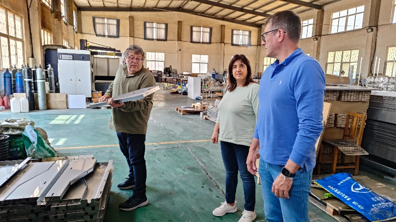 Zehnjähriger Kunde Manolo aus Spanien besucht Debabrother erneut